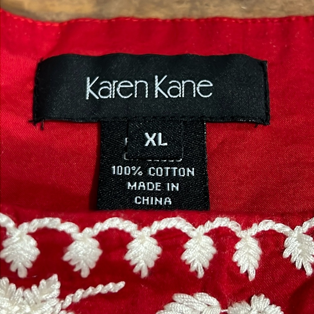Karen Kane Scarlet Blouse with Ivory Detailing - Picture 3 of 9